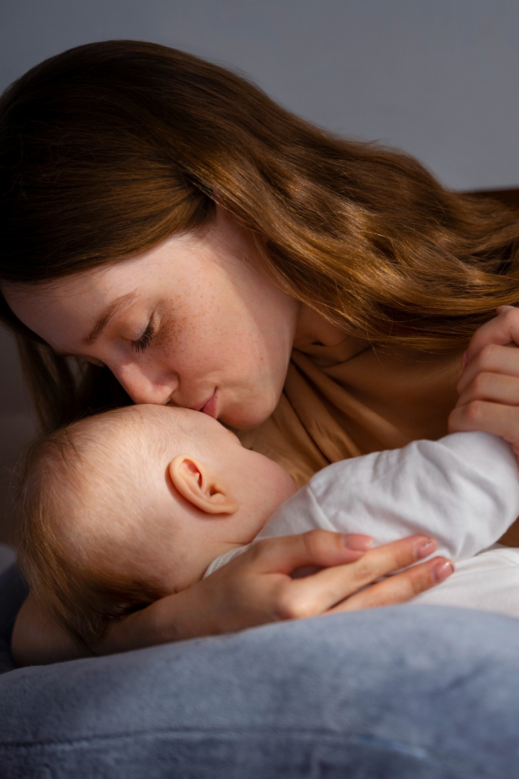 Newborn resting calmly during sleep session